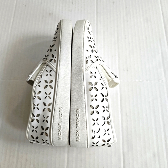 Michael Michael Kors Keaton Slip On Sneakers Size 7 Laser Cut White Silver - Picture 6 of 13